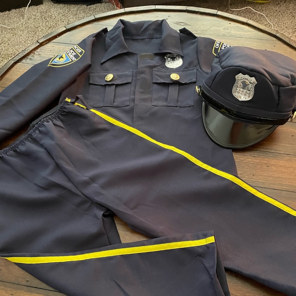 Toddler police 👮‍♀️ costume
